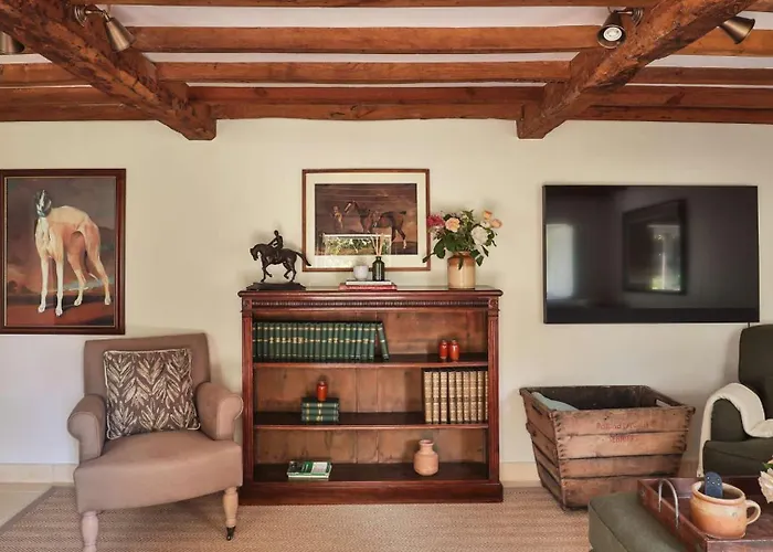 Two Rose Walk Cottage Cotswolds