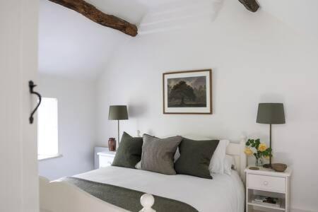 Two Rose Walk Cotswolds Holiday home