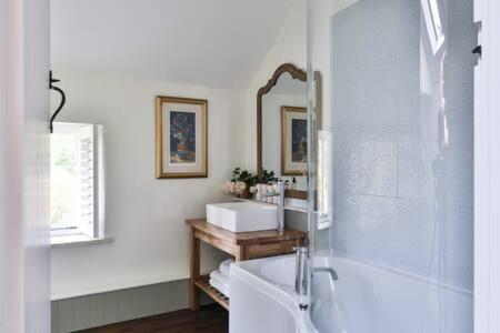 Holiday home Two Rose Walk Cotswolds Moreton-in-Marsh