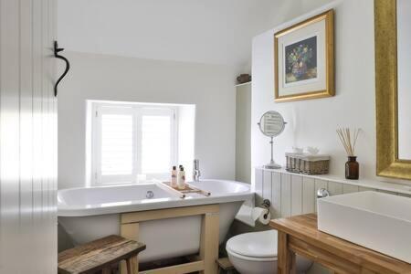 Two Rose Walk Cotswolds Holiday home