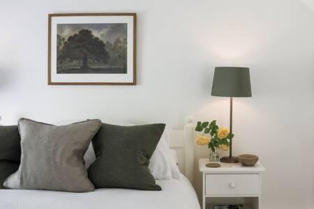 Holiday home Two Rose Walk Cotswolds